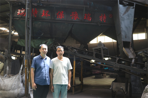 河南瑞特環(huán)保回訪衛(wèi)輝地區(qū)有機(jī)肥生產(chǎn)線設(shè)備用戶(hù)